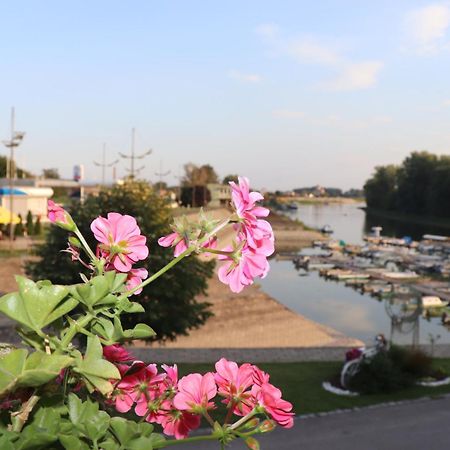 Apartments Marina 아파틴 외부 사진